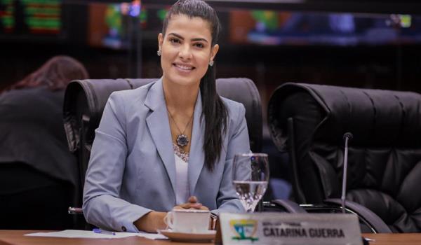 A deputada Catarina Guerra também apresentou indicações que atendem os municípios de Mucajaí, Cantá, Caracaraí e Boa Vista / Foto: Diego Dantas /